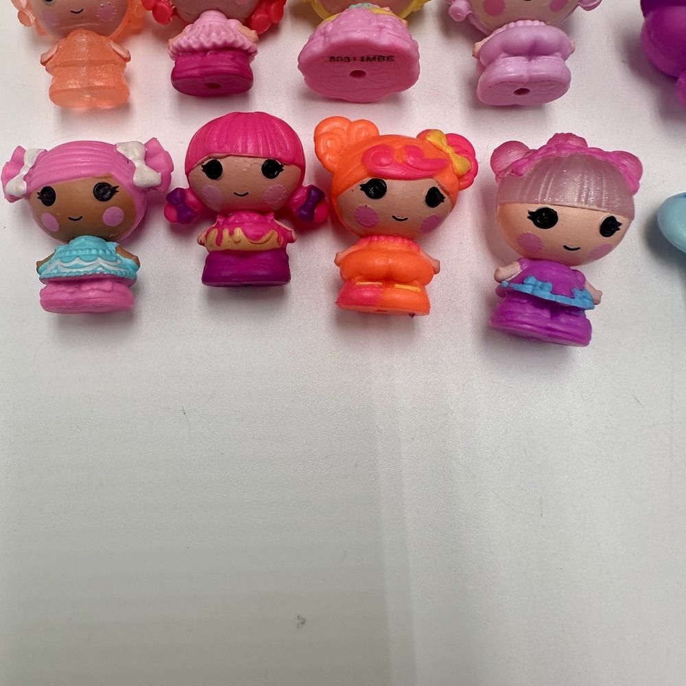 Lalaloopsy Tinies Mini Dolls & Pets Lot of 15 Figures 8 Dolls And 7 Pets - Picture 2 of 7